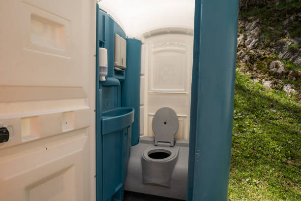 Portable Toilet Options We Offer in Stockton, MO